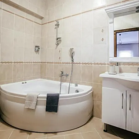 Villa Marmaris'te Oezel Havuzlu *