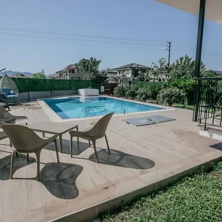 ヴィラ Marmaris'te Oezel Havuzlu