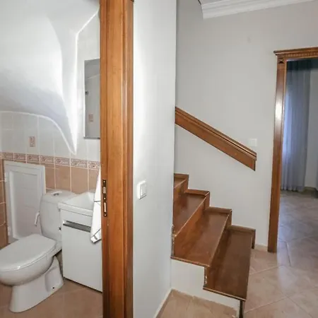 Marmaris'te Oezel Havuzlu مرمريس