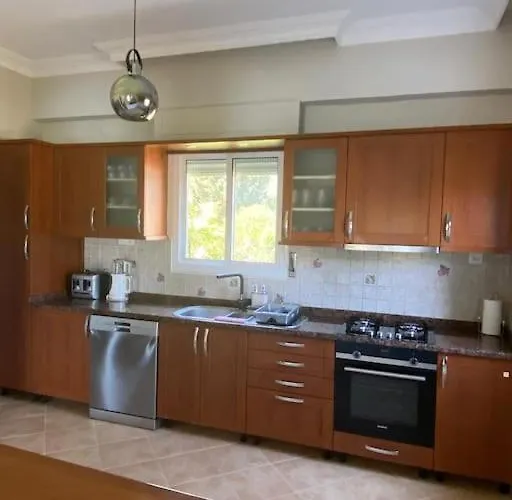 Marmaris'te Oezel Havuzlu