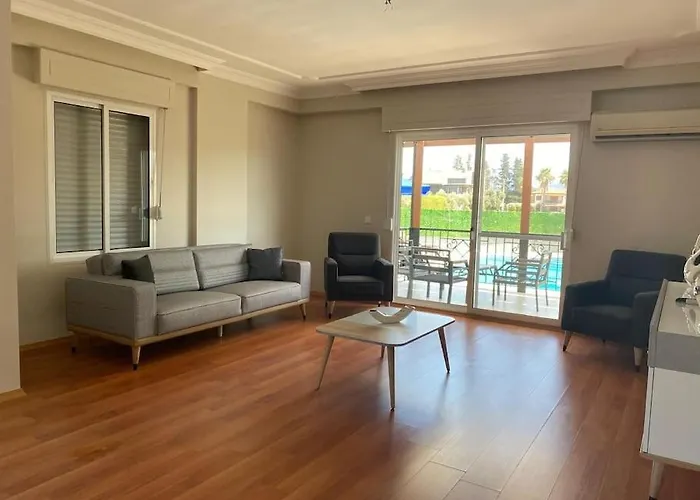 ヴィラ Marmaris'te Oezel Havuzlu