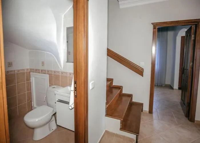 Marmaris'te Oezel Havuzlu マルマリス